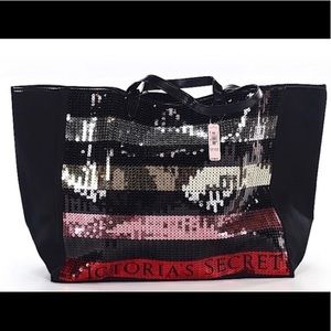 New Victoria’s Secret Weekender Bag